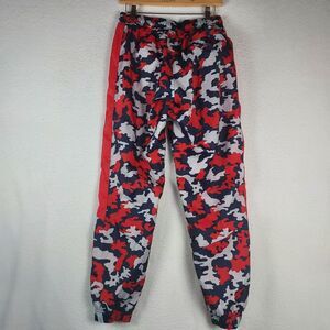 Nike Red Gray Blue Camo Joggers Men’s Medium Mesh Lined Lightweight Pants